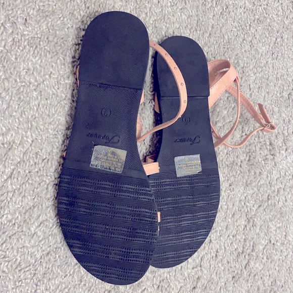 🔴SOLD🔴Strappy Sandals - Picture 3 of 7